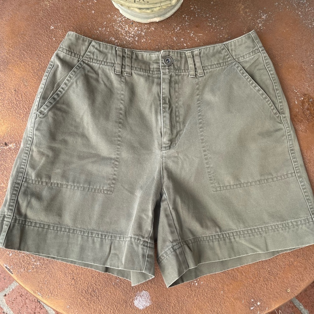 Liz Claiborne cami green shorts